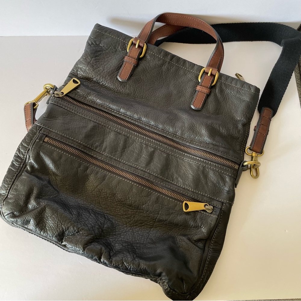 Fossil Black Explorer Bag